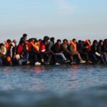 2025-09-28T104352Z-370228987-RC270HAAWEHE-RTRMADP-3-EUROPE-MIGRATION-FRANCE-BRITAIN